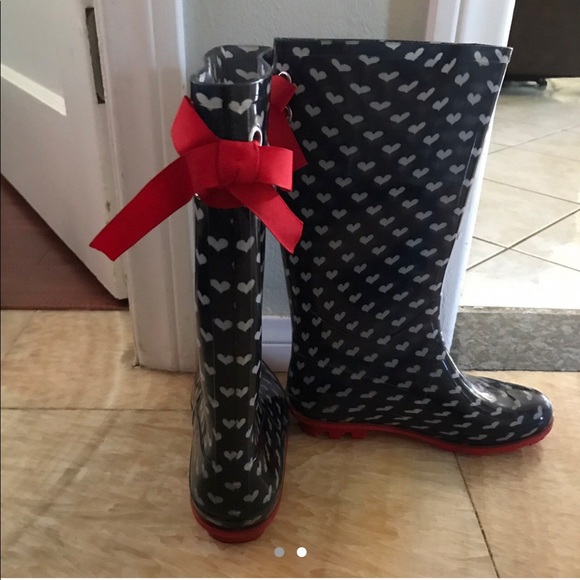 Cute heart patterned rainboots from the UK - Picture 2 of 2